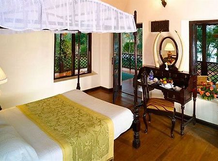 Ktdc Lake Palace Thekkady Kumily Eksteriør billede